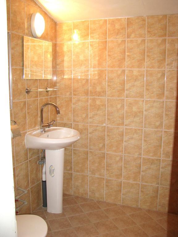 Guest House Familia Samovodene Quarto foto